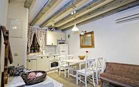 Anja Apartments